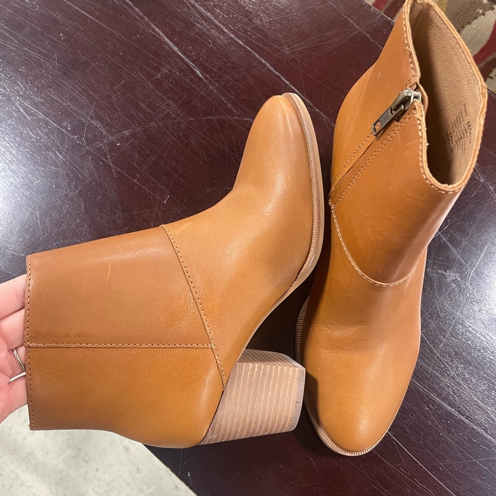 Tan Madewell booties size 7